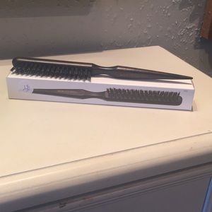 Moroccanoil teasing brush